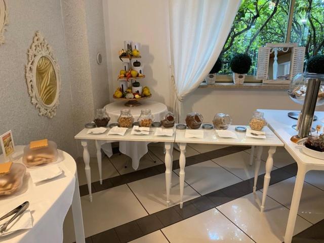 Hotel La Perla Riva del Garda Kültér fotó