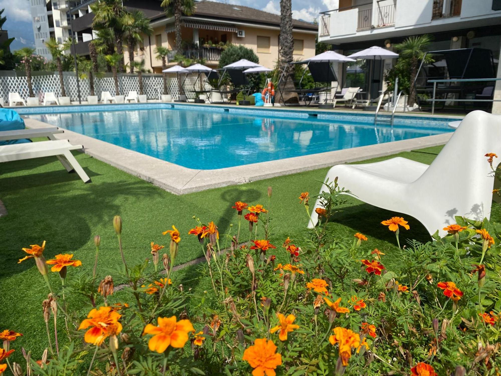 Hotel La Perla Riva del Garda Kültér fotó