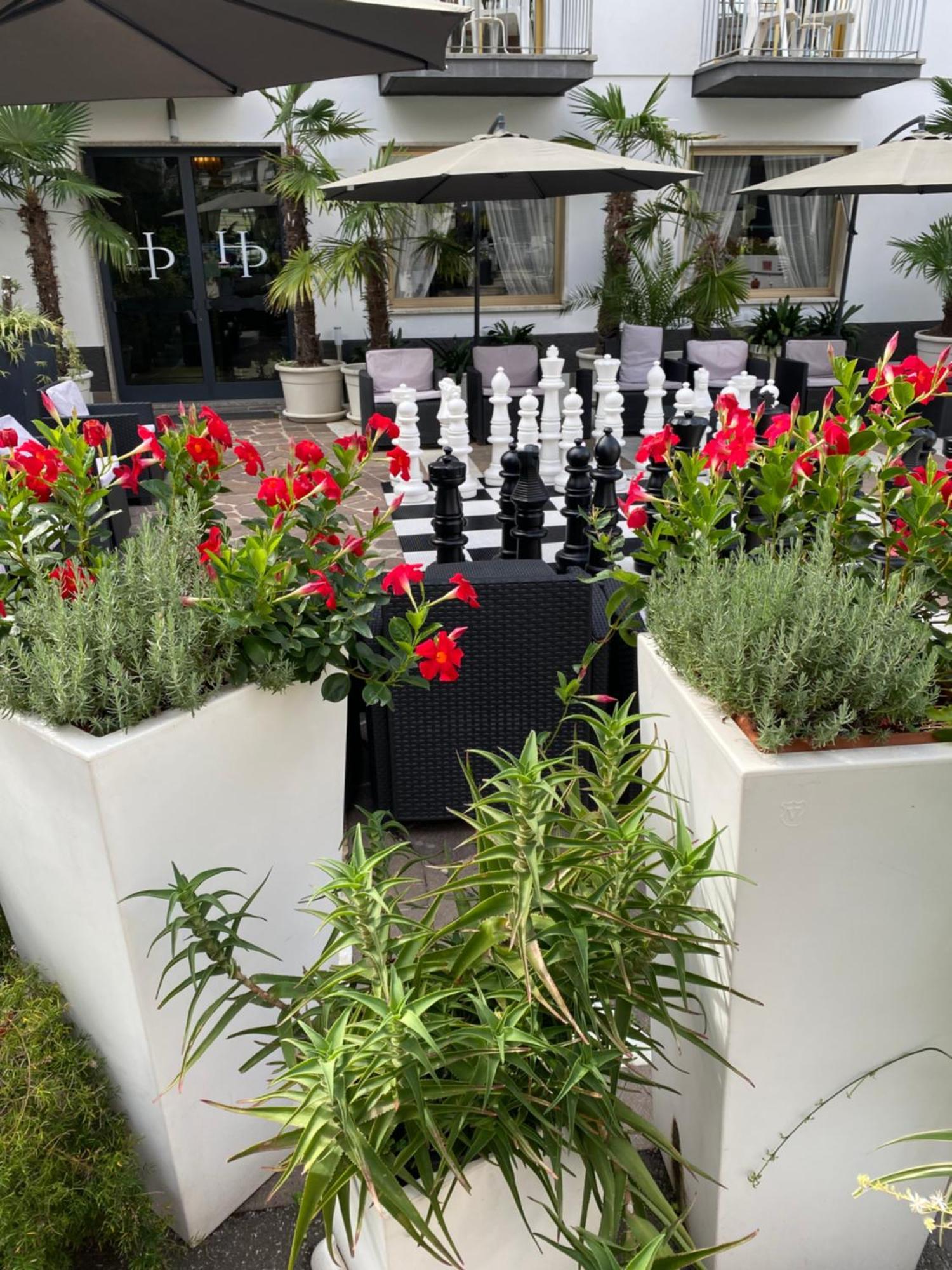 Hotel La Perla Riva del Garda Kültér fotó