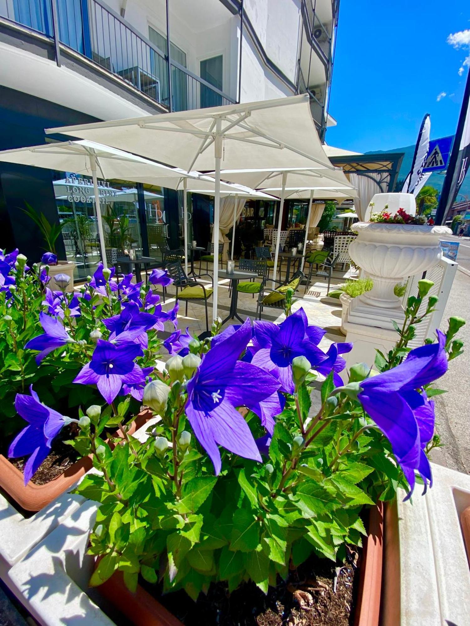 Hotel La Perla Riva del Garda Kültér fotó