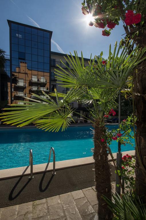 Hotel La Perla Riva del Garda Kültér fotó