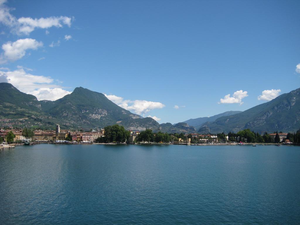 Hotel La Perla Riva del Garda Kültér fotó