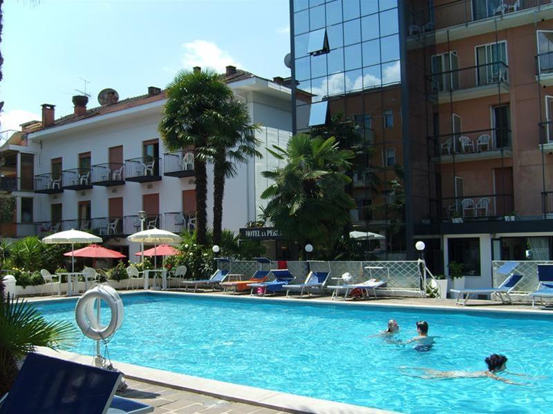 Hotel La Perla Riva del Garda Kültér fotó